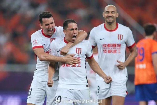 足协杯翻越泰山 蓉城迎更大挑战 半程收官力求圆善