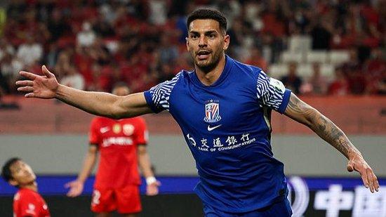 路易斯造上海德比首个帽子戏法 申花靠什么赢跑轰大战