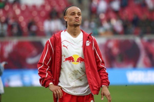 电讯报：切尔西尚未对西蒙斯报价，但两边对收尾契约执乐不雅派头