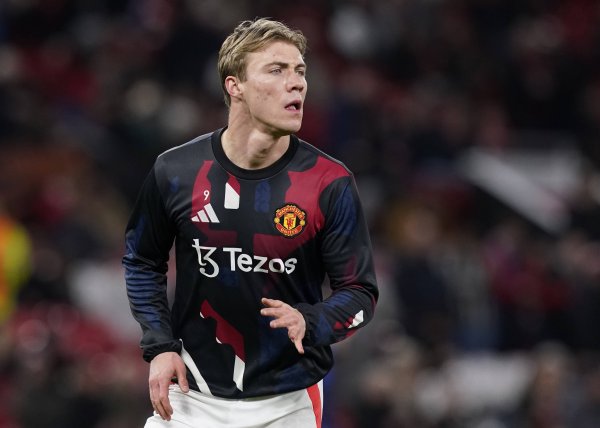 景色回升？电讯报：霍伊伦表态要留队，曼联留住他会是聪慧之举