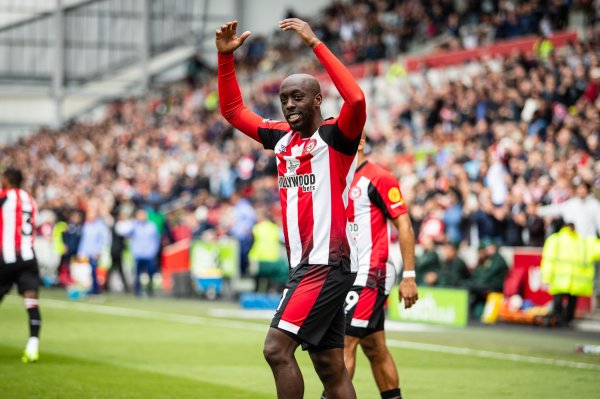 BBC记者：维萨向主帅重申离队意愿 当天未与布伦特福德队友本质