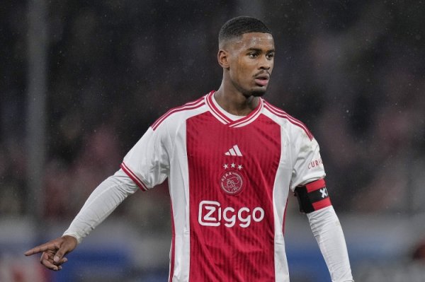 荷媒：哈托见告阿贾克斯但愿暂时不出场，后者在与切尔西有计划