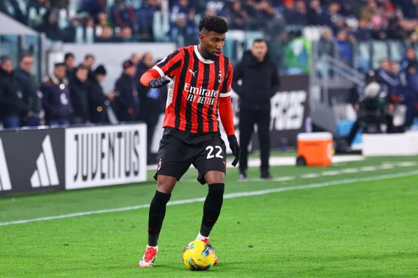 斯基拉：弗拉门戈准备出价1000万到1200万欧，永远性签下埃默森