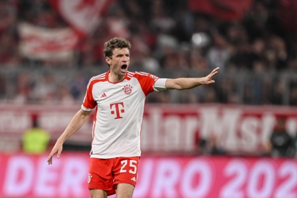 记者：拜仁正在积极运作穆勒加盟洛杉矶FC，并协助制定转会决议