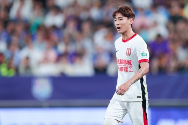 枪管发烫！韦世豪贯串四场俱乐部赛事破门，本领孝顺5球1助攻