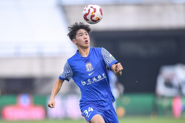 记者：刘诚宇可能不具备踢点球的大腹黑，平缓、决断齐还有待陶冶