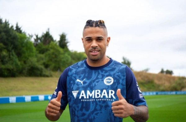 马卡：马里亚诺在季前赛推崇出色，阿拉维斯决定将其留在一线队