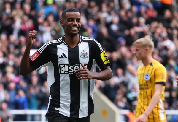 记者：伊萨克不会代表纽卡出战本周末的热身赛