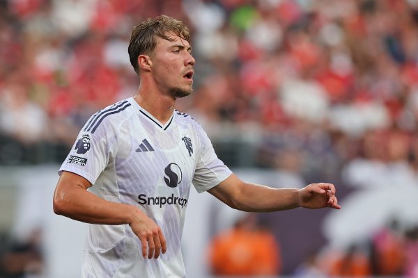 意天外：塞斯科加盟后曼联愿出售霍伊伦，米兰准备先租后买报价