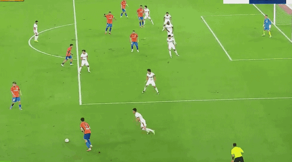 中超-泰山2-1亚泰升至第5 瓦科3场5球高准翼染红