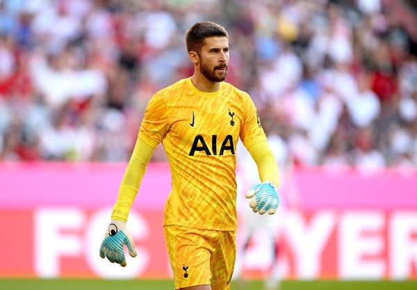 维卡里奥说念超等杯：在家乡作战如童话故事，战巴黎要秉抓团队心态