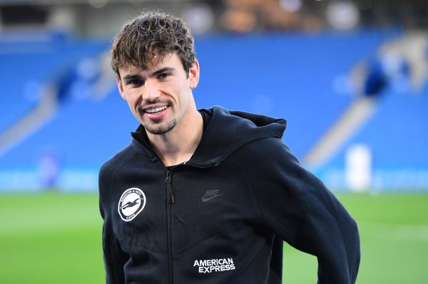 罗马诺：尤文磋商租出+强制买断签奥莱利，但需先有中场离队