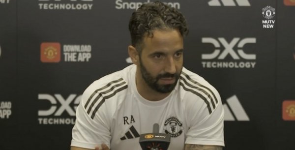 阿莫林：本赛季诡计重返欧冠 大约芒特不错踢后腰