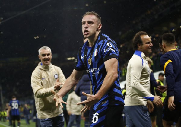 米体：国米拒却了纽卡斯尔对弗拉欧好意思的求购意向，策画与他续约