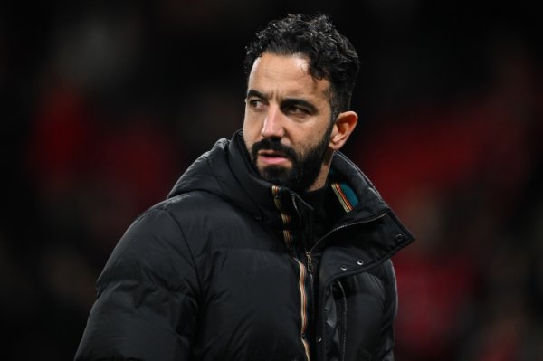 阿莫林28场英超输了15场，是09年以来最快输15场的非升班马解说