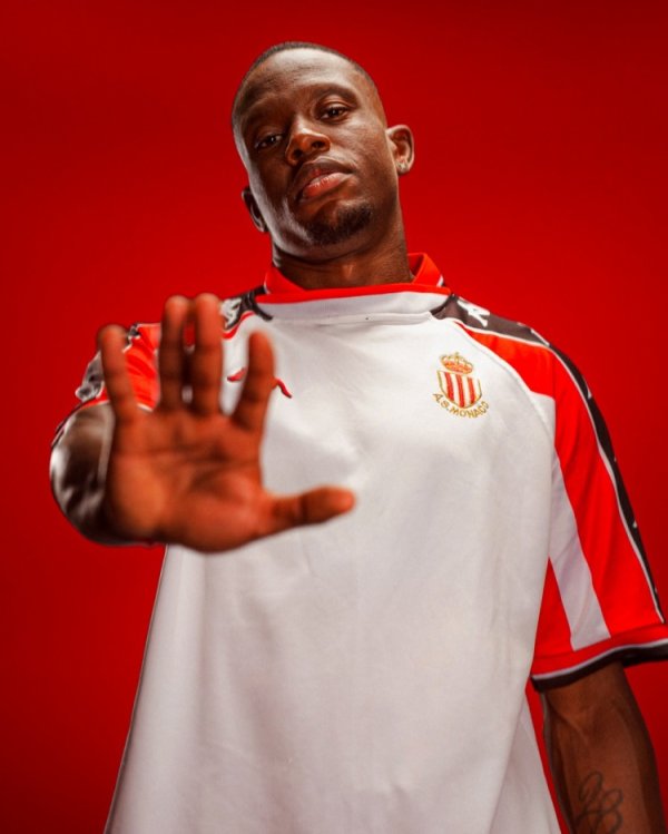 记者：吉达国民有意摩纳哥中场扎卡里亚，同期在和俱乐部&球员谈