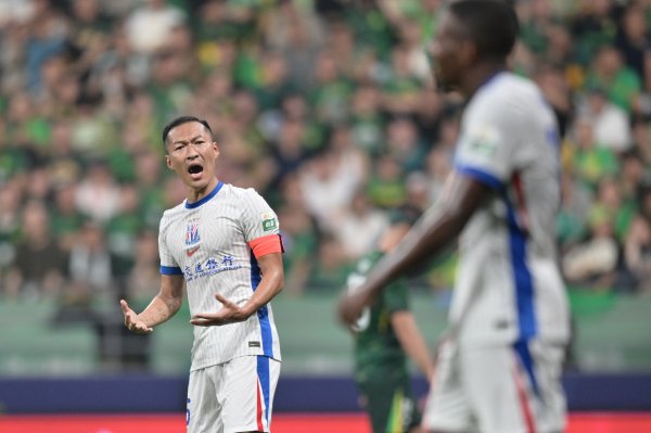 东体：特谢拉、吴曦随申花出征青岛，开脱不堪环节看申花我方