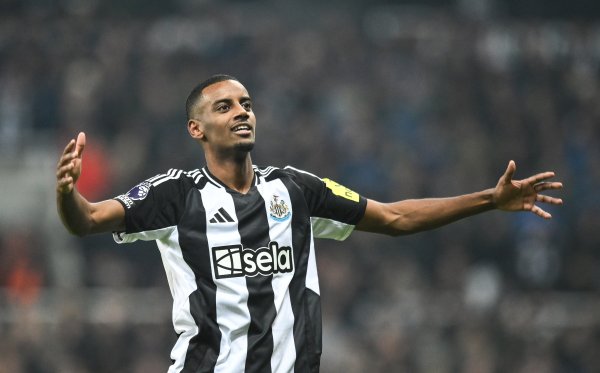 5亿细目卖！记者：若利物浦出价超1.5亿镑，纽卡细目考虑卖伊萨克