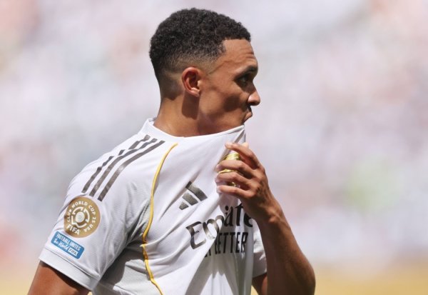 刚来就成替补？TA：尽管皇马签下阿诺德，卡瓦哈尔将长久占据首发