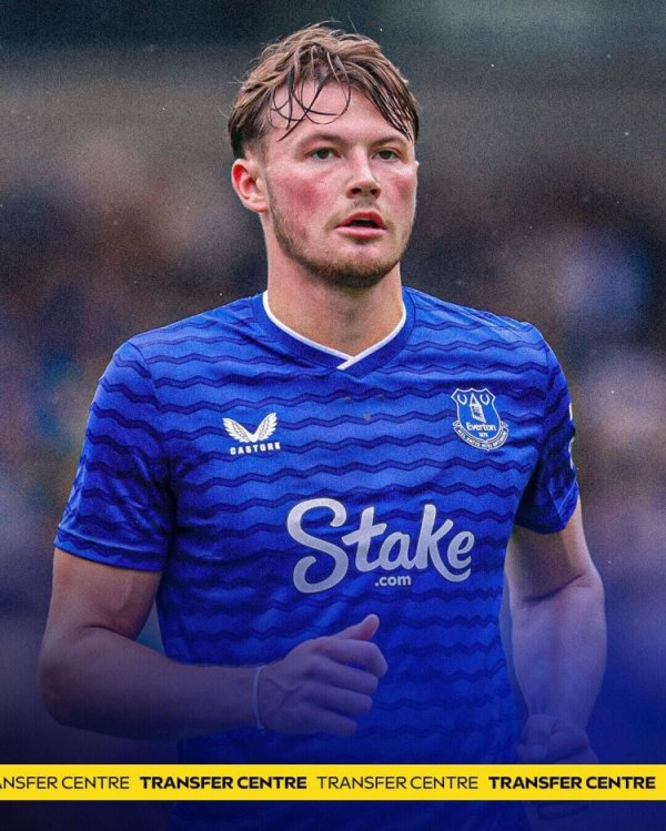 太空体育：塞维利亚在谈租出埃弗顿后卫帕特森