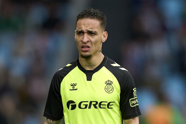 这是什么剧情？2:40曼蛊卦受贝蒂斯对安东尼报价→5:45贝蒂斯裁撤