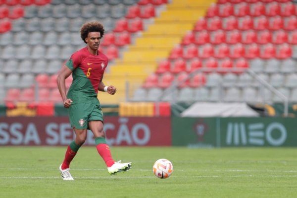 维加：比利亚雷亚尔是一家高出大的俱乐部，这给了我很大的信心