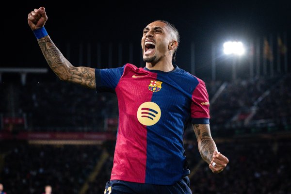 每体：巴萨不悦安切洛蒂征召拉菲尼亚，思让他踢一场世初赛就转头