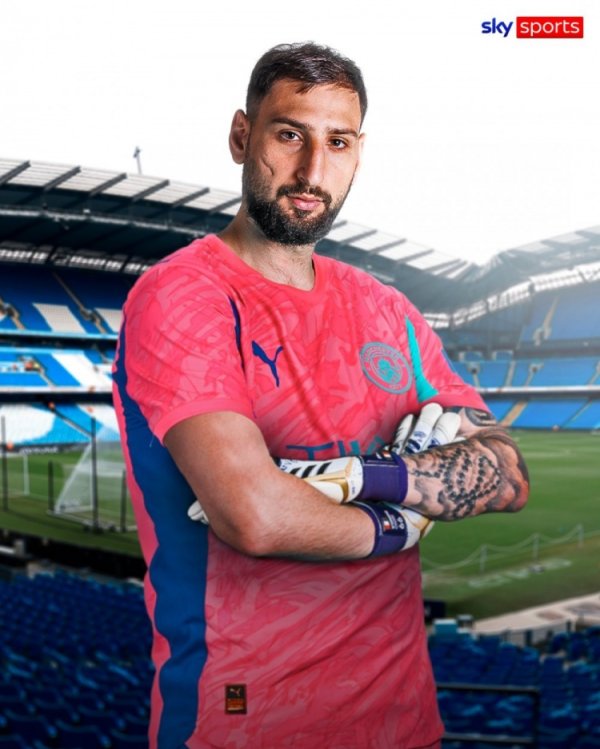 乔-哈特：多纳鲁马眼下时代出色，能胜任在曼城的职责