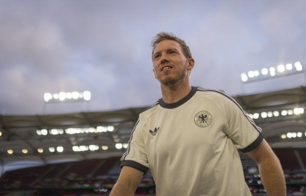 赫内斯：纳格尔斯曼已经德国队稳健主帅，不可因一场失利辩说一切