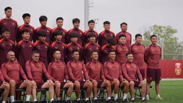 从场上到幕后，黄博文、于大宝身份滚动，国脚的传承也曾在延续