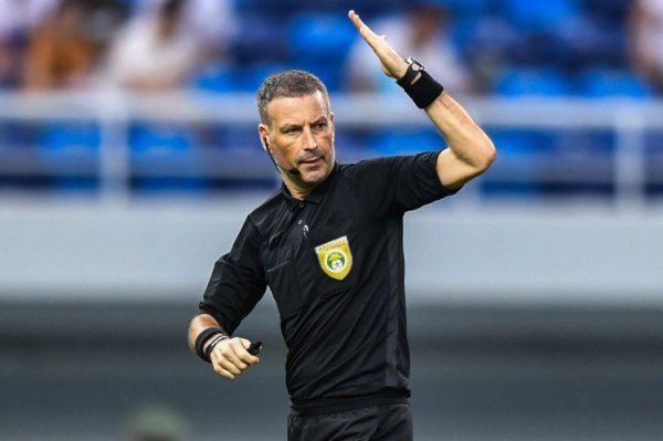 你有种！克拉滕伯格：一次造作罚下贝拉米后，他曾攻击持了我的XX