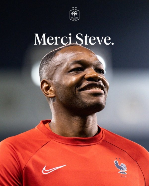 法国队致意曼丹达：感谢所有这个词扑救和多量国度队俄顷🙏💙