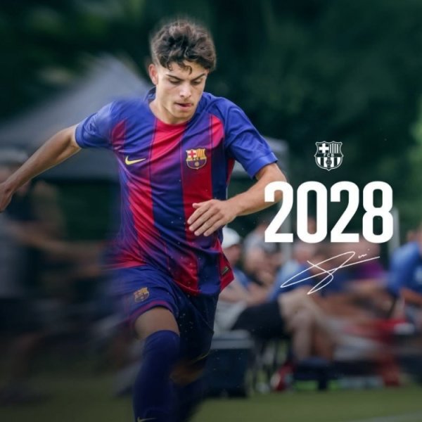 世体：弗里克征召18岁右后卫哈维-埃斯帕特插足一线队合练