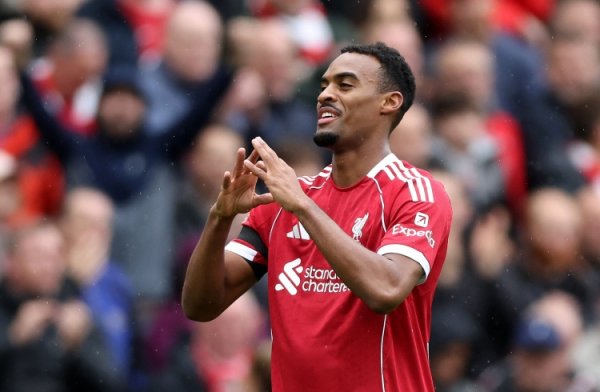 莱斯科特：赫拉芬贝赫全齐应该被纳入宇宙最好后腰的究诘