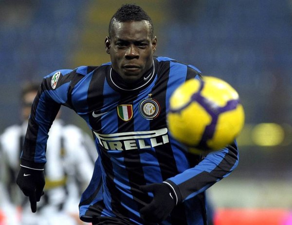 马特拉皆：以前欧冠战巴萨巴洛特利很是颓唐，赛后我给了他两巴掌