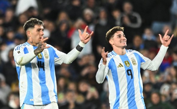 小蜘蛛：国度队一直和恩佐睡，前次他停赛没来我远隔与其他东谈主同住