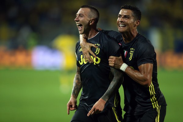 贝纳德斯基：C罗比你思象的要祥和慈详解东谈办法，能和天下抱成一团