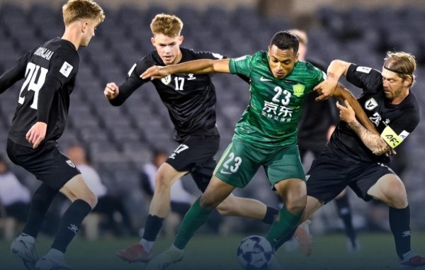 亚冠惨败积分垫底，球迷再度和球员互骂，北京国安仍是系统性崩盘