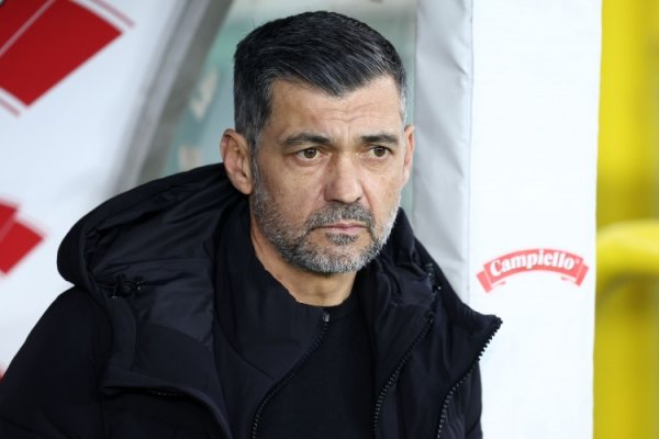 加盟沙特联！葡媒：50岁孔塞桑行将抓教吉达集会，签2+1合同