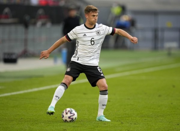 杰出贝肯鲍尔追平默特萨克，基米希迎德国国度队第104次出场