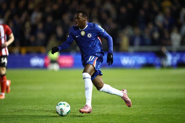 吉滕斯：在球场上要保捏安宁不作念傻事 我还在合乎期会鼓舞我方