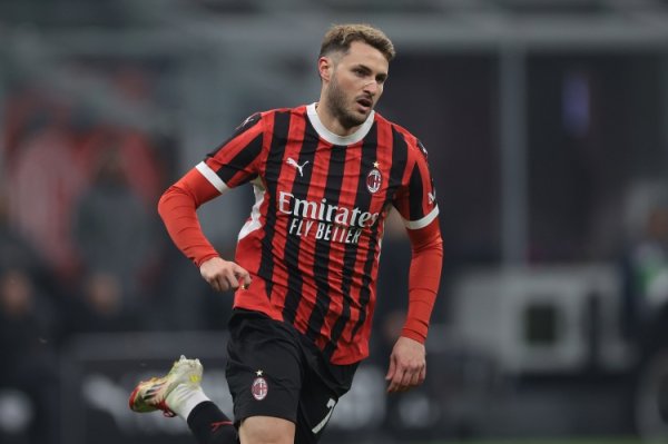 8场意甲0球！米体：阿莱格里不悦希门尼斯施展，或将其撤下首发