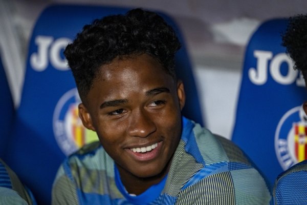 签下恩德里克？丰塞卡：通盘有实力的球员王人见谅加入里昂