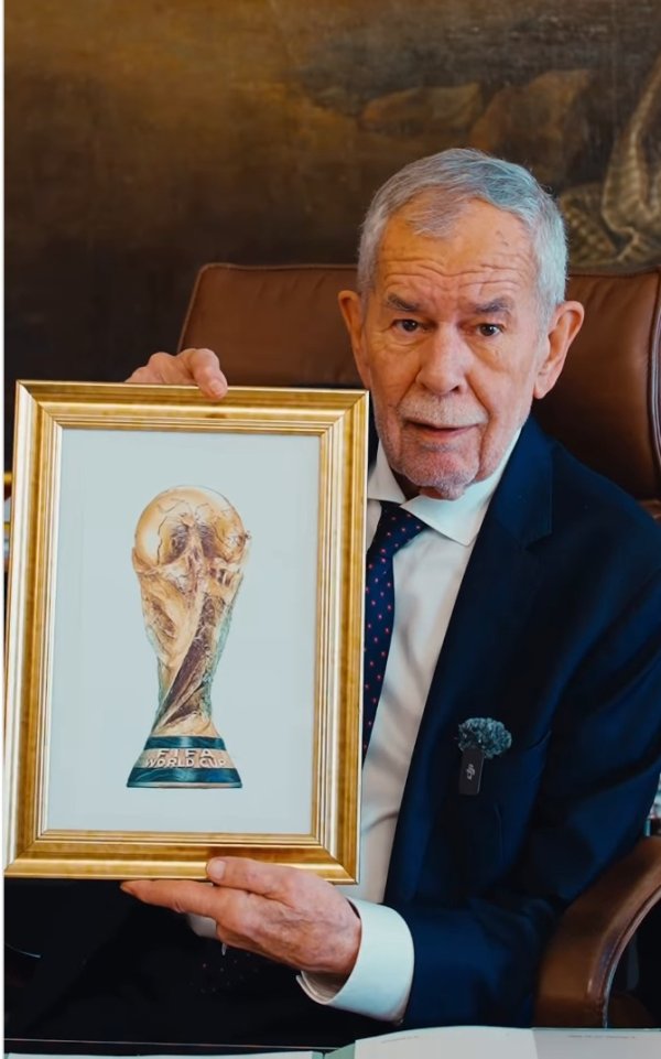 阿瑙号令将出线日定为沐日，总统幽默复兴：把猖厥神杯拿总结再谈