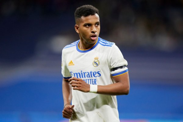 曼城夏窗很思签罗德里戈？跟队：确有此事，但最终萨维尼奥续约了