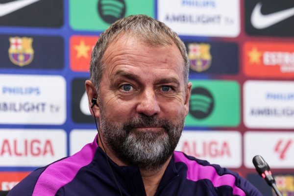 捏教梅西？弗里克：为什么不呢，他是以前10年最好，享受看他踢球